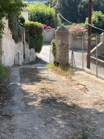 Azur Appart 4 Pers - Parking - Terrasse - 10Min Du Centre Cassis Extérieur photo